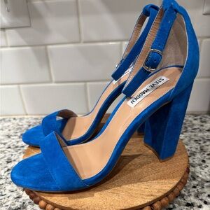 NWOT Steve Madden Carrson Vibrant‎ Blue Block Heel Sandals